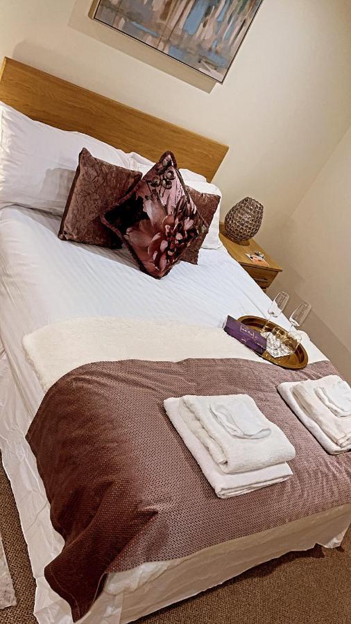 The Armada Inn Armoy ภายนอก รูปภาพ